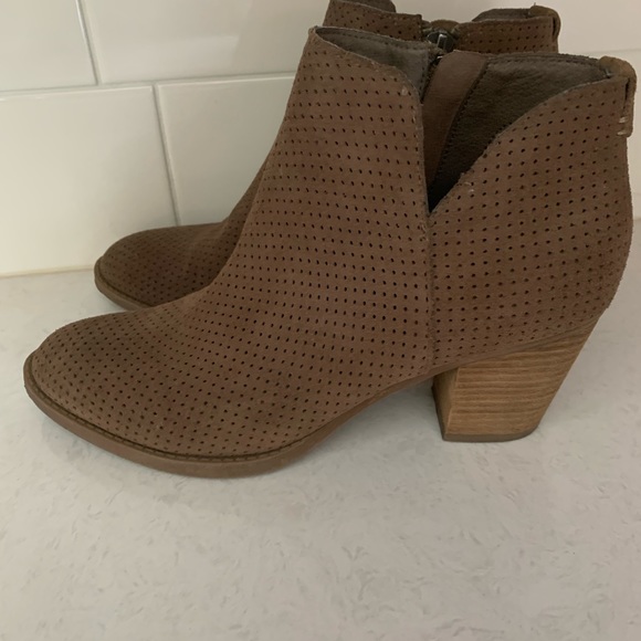 Taupe Dolce Vita perforated suede ankle boots - Picture 2 of 7